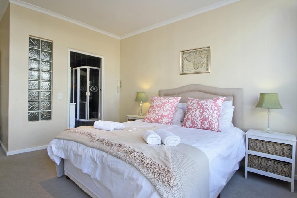 Berkeley Square Apartment Кейптаун Екстериор снимка