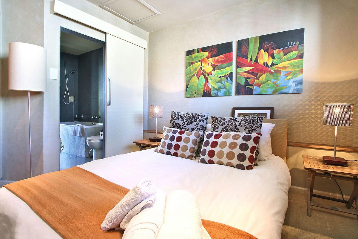 Berkeley Square Apartment Кейптаун Екстериор снимка