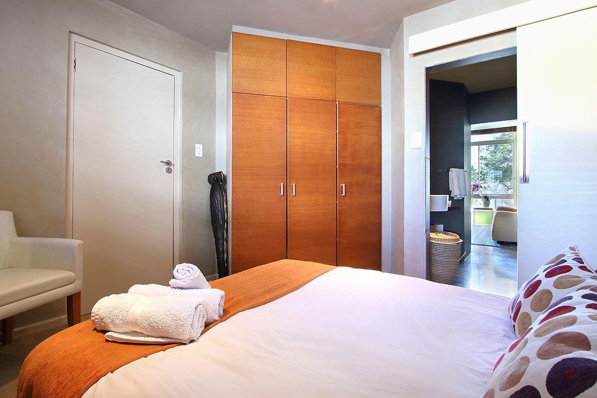 Berkeley Square Apartment Кейптаун Екстериор снимка
